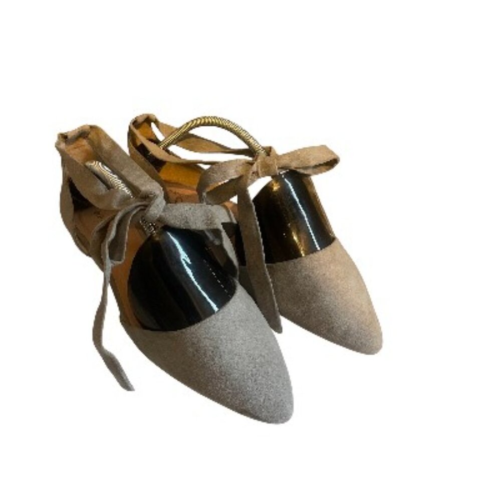 POINTED-TOE  ANKLE TIES BALLET